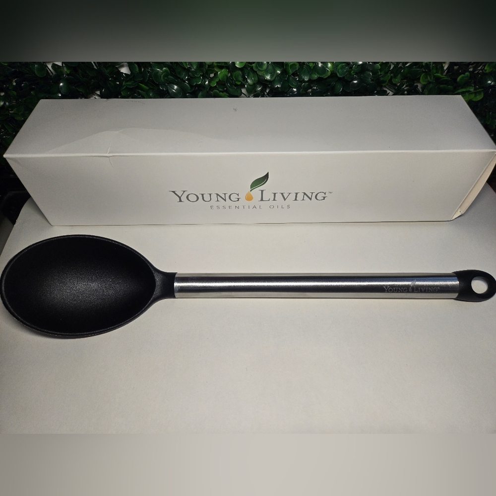 Young‎ Living Black Kitchen Utensil Set - Picture 3 of 6